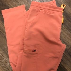 Figs Scrub bottoms Coral Yola Petite XS